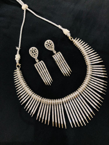 Line Diamond Necklace Set
